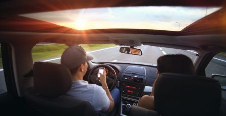 Practice These Tips To Stop Your Distracted Driving